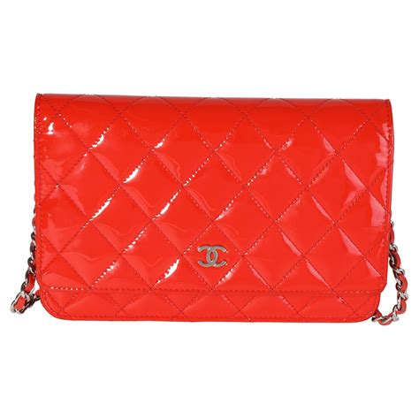 sac pochette chanel rouge|Chanel boutique.